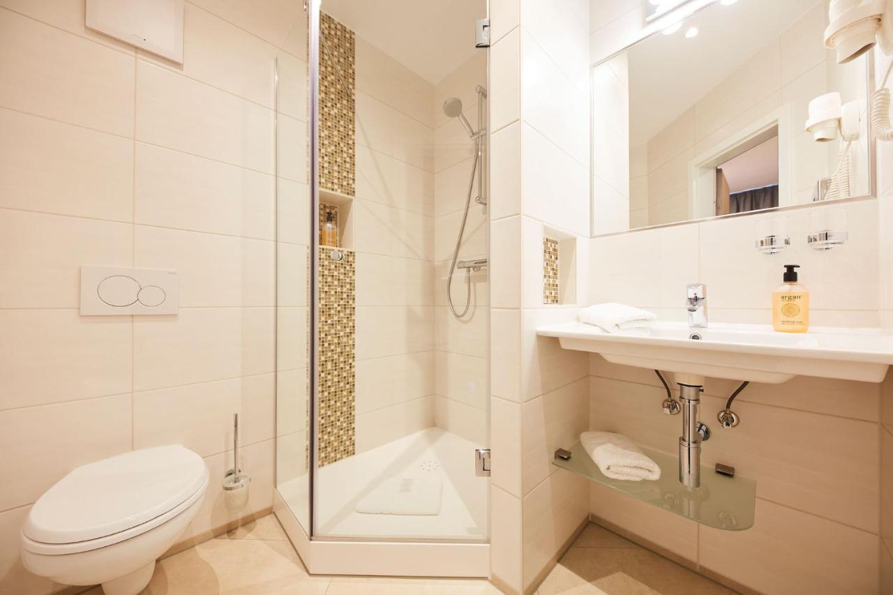 Hotel Garni Sonnenhof Reichenberg  Extérieur photo