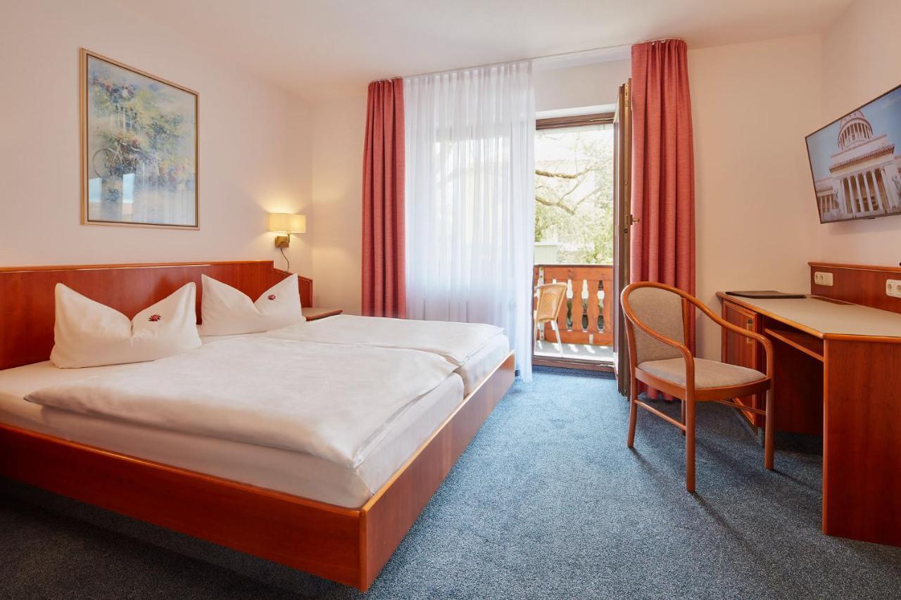 Hotel Garni Sonnenhof Reichenberg  Extérieur photo