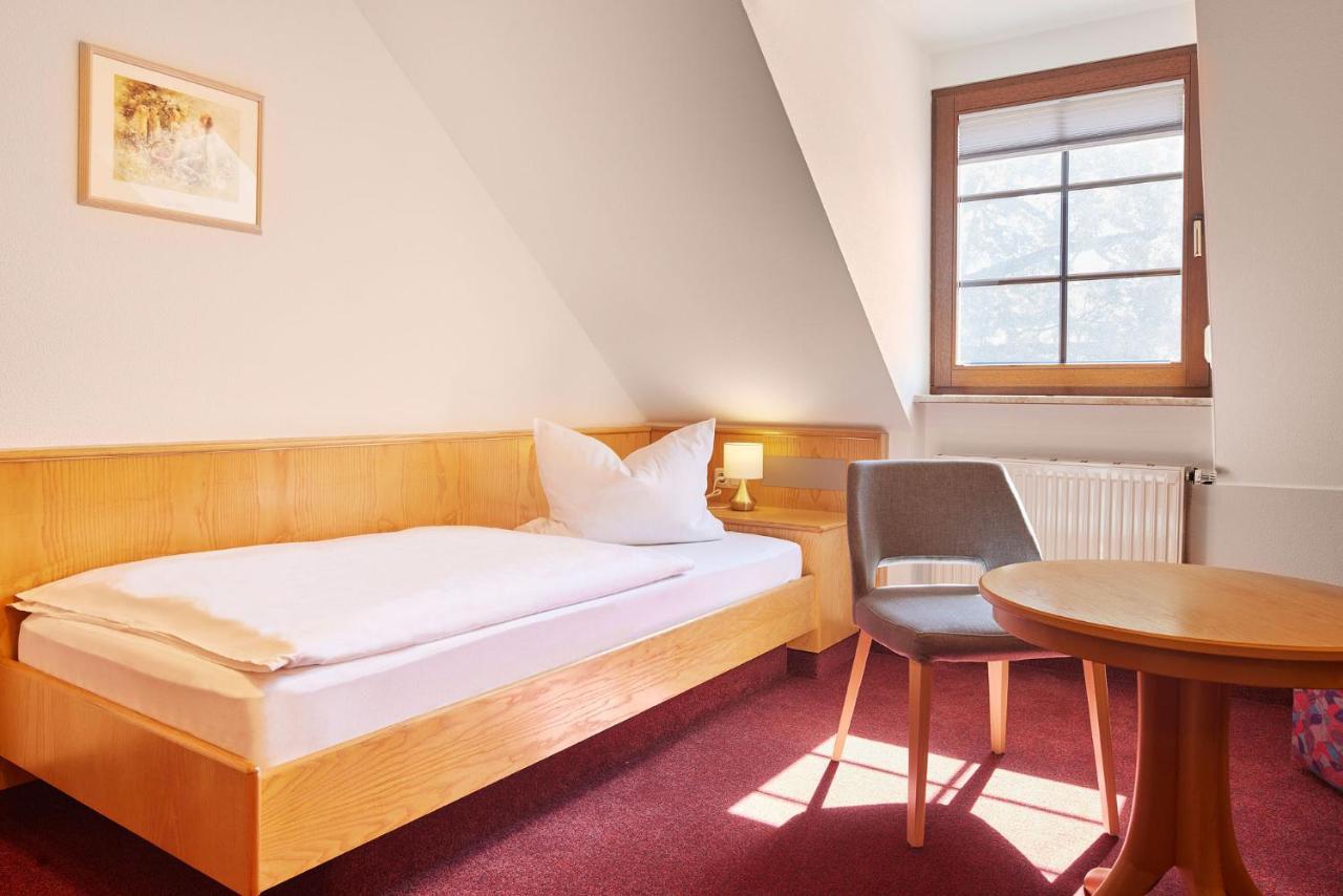 Hotel Garni Sonnenhof Reichenberg  Extérieur photo