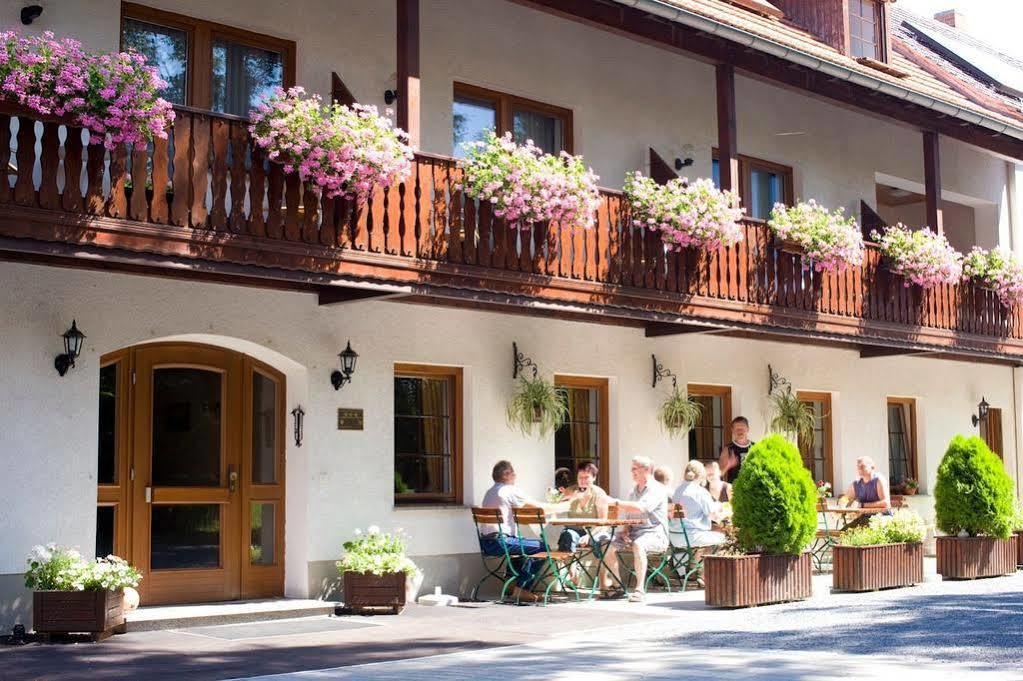 Hotel Garni Sonnenhof Reichenberg  Extérieur photo