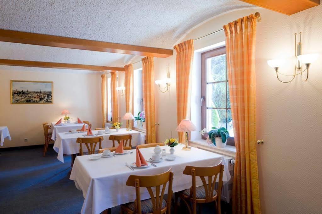 Hotel Garni Sonnenhof Reichenberg  Extérieur photo
