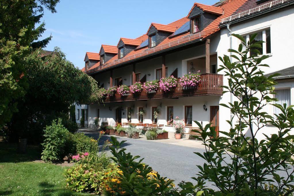 Hotel Garni Sonnenhof Reichenberg  Extérieur photo